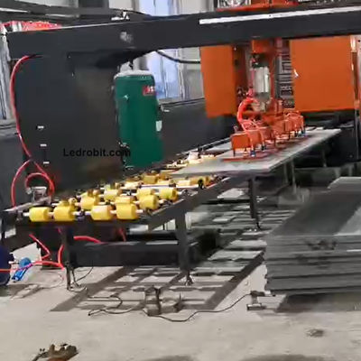 Geautomatiseerd laad- en lossysteem van 600 mm.