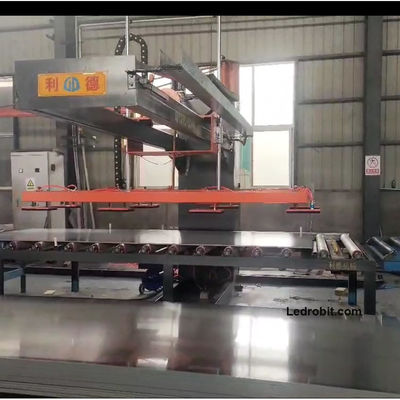 Op maat gemaakte machine voor het laden en lossen van aluminiumplaten