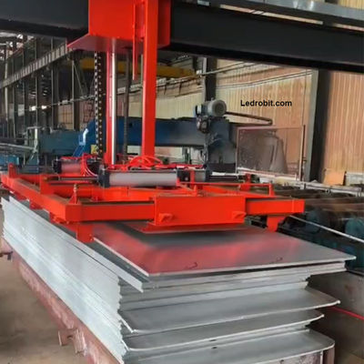 Automatische machine voor het laden en lossen van stenen platen en gipsplaten