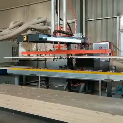 Geïntegreerde CNC-productielijn Op maat gemaakte automatische laad- en losmachine 3000 kg